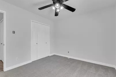 710 Country Lane, Grand Prairie, TX 75052 - Photo 26