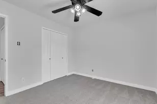 710 Country Ln, Grand Prairie, TX 75052 - Photo 26