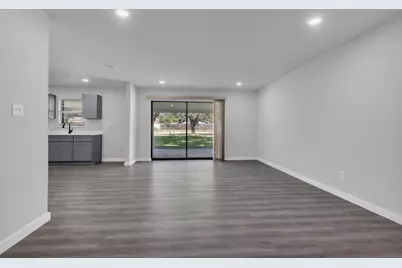 710 Country Lane, Grand Prairie, TX 75052 - Photo 6