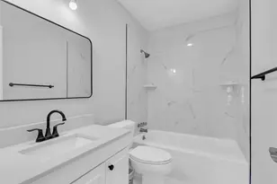 710 Country Ln, Grand Prairie, TX 75052 - Photo 16