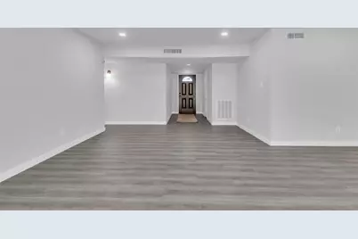 710 Country Lane, Grand Prairie, TX 75052 - Photo 10