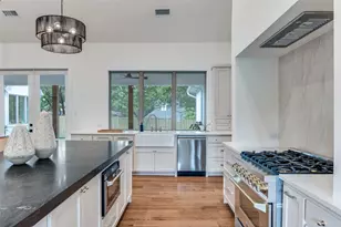 11131 Hillcrest Rd, Dallas, TX 75230 - Photo 6