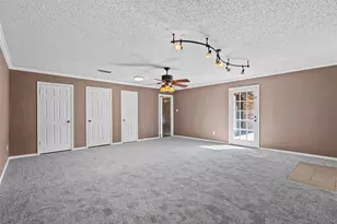 2312 Garden Ln, Arlington, TX 76015 - Photo 10