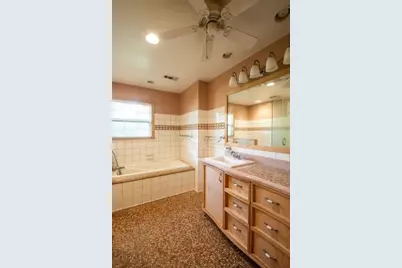 319 Spruce Street, Van, TX 75790 - Photo 12