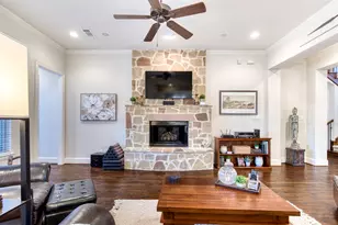 698 Sleepy Creek Dr, Frisco, TX 75036 - Photo 8