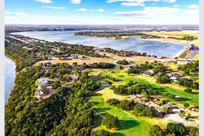 906 E Landings Drive, Granbury, TX 76049 - Photo 16