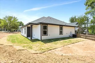 415 E Monterey St, Denison, TX 75021 - Photo 20