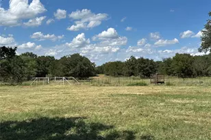 6551 Crooked Creek Rd, Bowie, TX 76230 - Photo 34