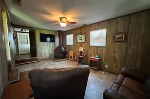 6551 Crooked Creek Rd, Bowie, TX 76230 - Photo 14