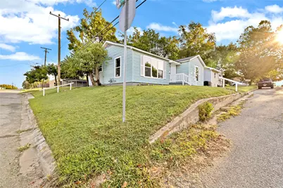 401 E Morton Street, Denison, TX 75021 - Photo 2