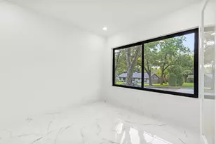 10434 Vinemont St, Dallas, TX 75218 - Photo 16