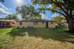 3328 Hedrick St, Fort Worth, TX 76111 - Photo 26