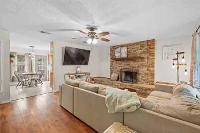 217 English Court, Springtown, TX 76082 - Photo 4