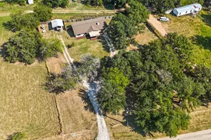 217 English Ct, Springtown, TX 76082 - Photo 26