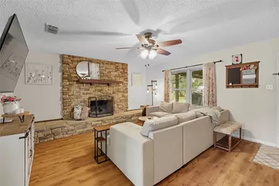 217 English Court, Springtown, TX 76082 - Photo 6