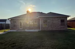 1023 Baker Ln, Mabank, TX 75147 - Photo 2