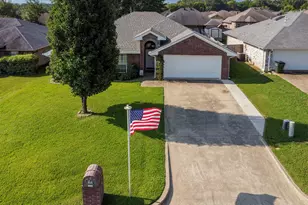 10787 Southern Trace Cir, Flint, TX 75762 - Photo 2