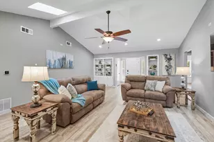 2908 Steve Dr, Hurst, TX 76054 - Photo 8