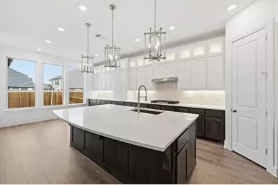 549 Lockhart Street, Waxahachie, TX 75165 - Photo 2