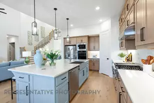 549 Lockhart St, Waxahachie, TX 75165 - Photo 4