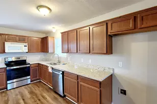 3112 Travis St, Greenville, TX 75401 - Photo 2