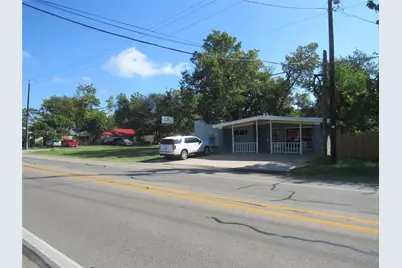 1802 N Center Street, Bonham, TX 75418 - Photo 6