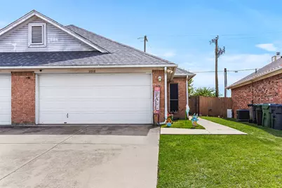 1016 Brenner Court, Arlington, TX 76017 - Photo 2