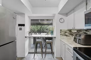 4551 N O'Connor Rd, Irving, TX 75062 - Photo 6