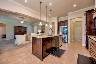 129 Mckinley Dr, Burleson, TX 76028 - Photo 6