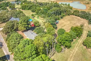 1204 Honeysuckle Dr, Keene, TX 76059 - Photo 26