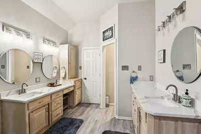 516 Shady Oaks Trail, Burleson, TX 76028 - Photo 28