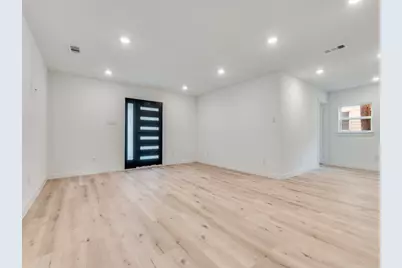 2323 Volga Avenue, Dallas, TX 75216 - Photo 6