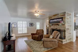 1208 Atoll Ct, Tool, TX 75143 - Photo 2