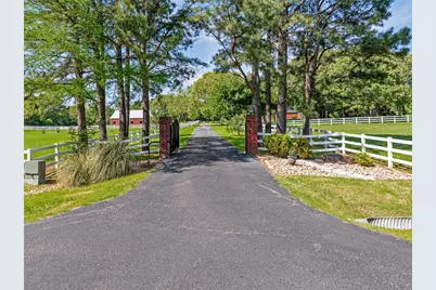 4390 Stonebridge, Athens, TX 75751 - Photo 2