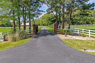 4390 Stonebridge, Athens, TX 75751 - Photo 2