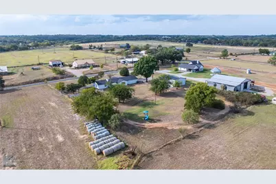 917 County Road 3798, Springtown, TX 76082 - Photo 38