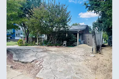 2247 Lovedale Avenue, Dallas, TX 75235 - Photo 2