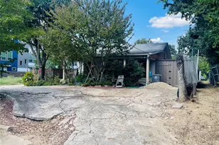 2247 Lovedale Ave, Dallas, TX 75235 - Photo 2