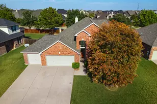 2473 Bridgeport Dr, Little Elm, TX 75068 - Photo 2