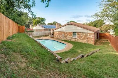 1926 Creek Wood Circle, Irving, TX 75060 - Photo 32