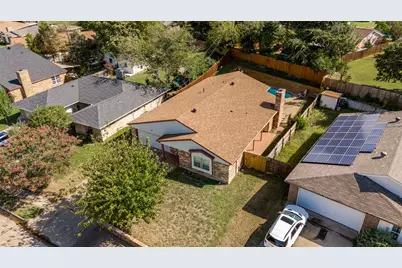 1926 Creek Wood Circle, Irving, TX 75060 - Photo 38