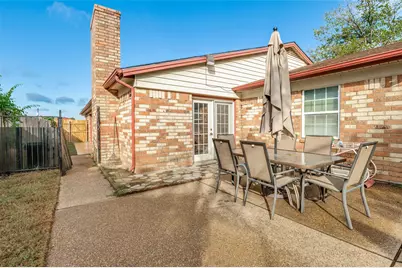 1926 Creek Wood Circle, Irving, TX 75060 - Photo 34