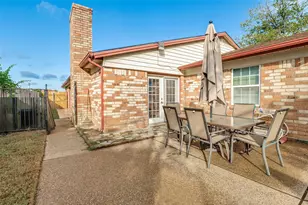 1926 Creek Wood Circle, Irving, TX 75060 - Photo 34