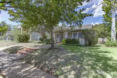 2220 W Rosedale Street S, Fort Worth, TX 76110 - Photo 2