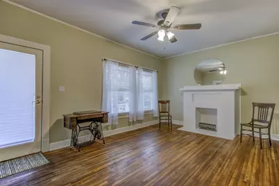 2220 W Rosedale Street S, Fort Worth, TX 76110 - Photo 6