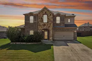 1506 Oak Park Ln, Cedar Hill, TX 75104 - Photo 2