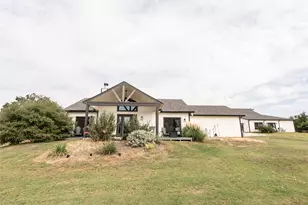 140 Lago Ln, Nocona, TX 76255 - Photo 26