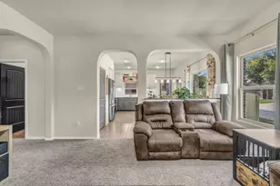 1100 New Meadow Dr, Azle, TX 76020 - Photo 10