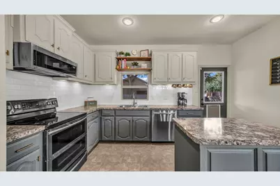 1100 New Meadow Drive, Azle, TX 76020 - Photo 12