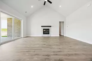 250 Roper Rd, Waxahachie, TX 75165 - Photo 28